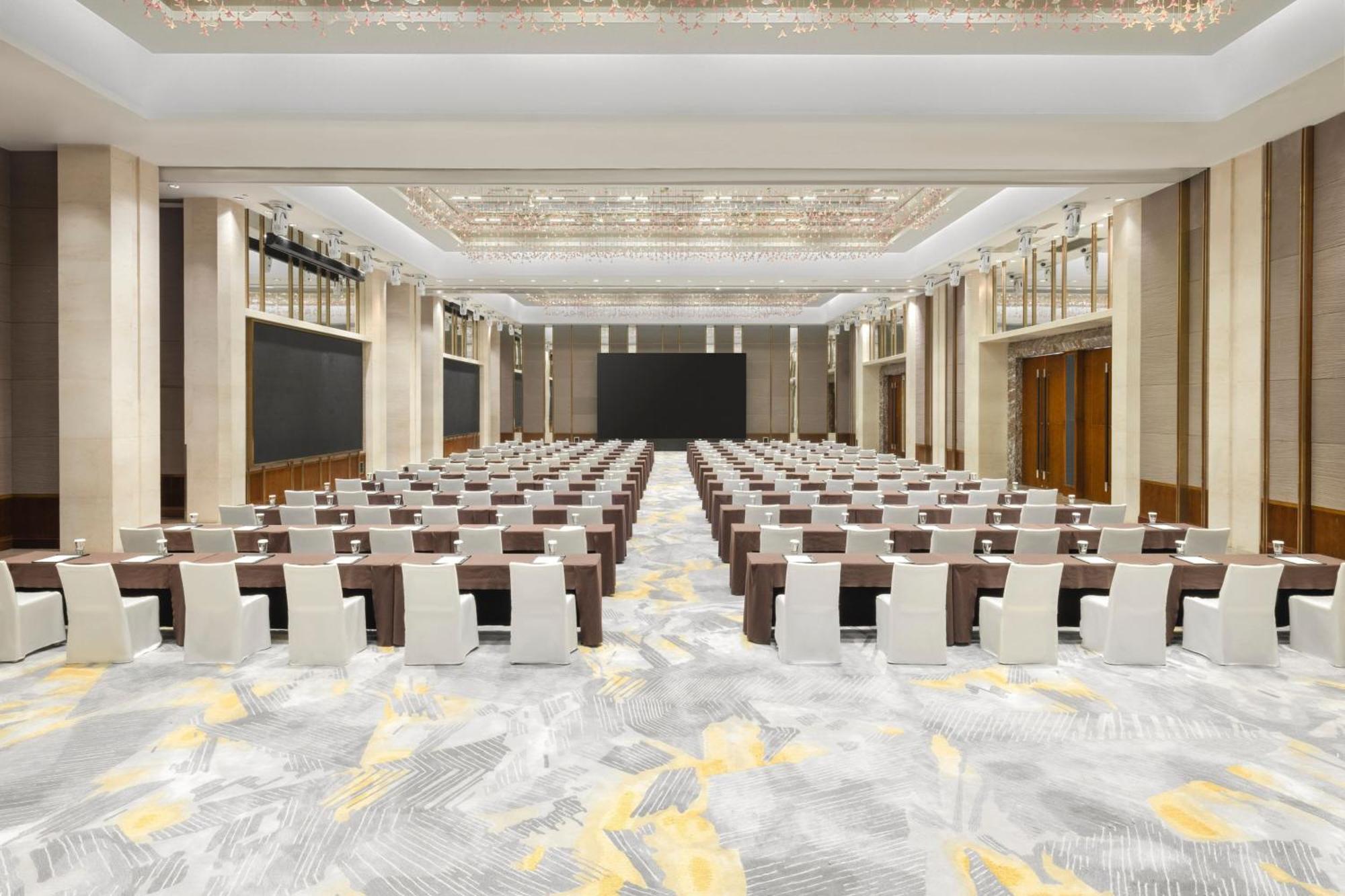 Sheraton Guangzhou Hotel Экстерьер фото